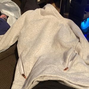 White Hoodie with Zipper Pockets